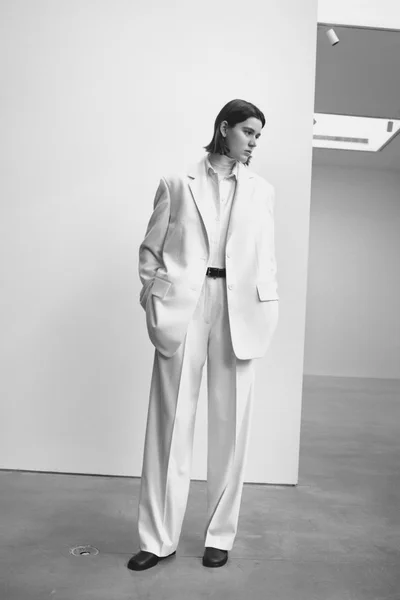 Look 32